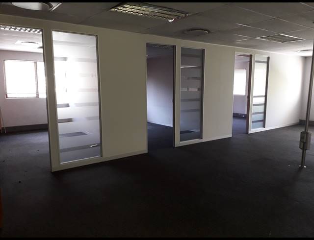 1,172M² OFFICE TO LET IN IRENE